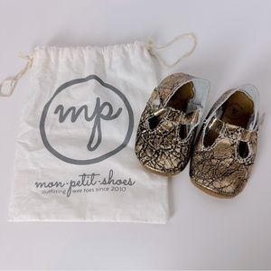 ANTIQUE‎ GOLD Mon Petit Shoes Size 4 MP Soft Sole Toddler T-Straps